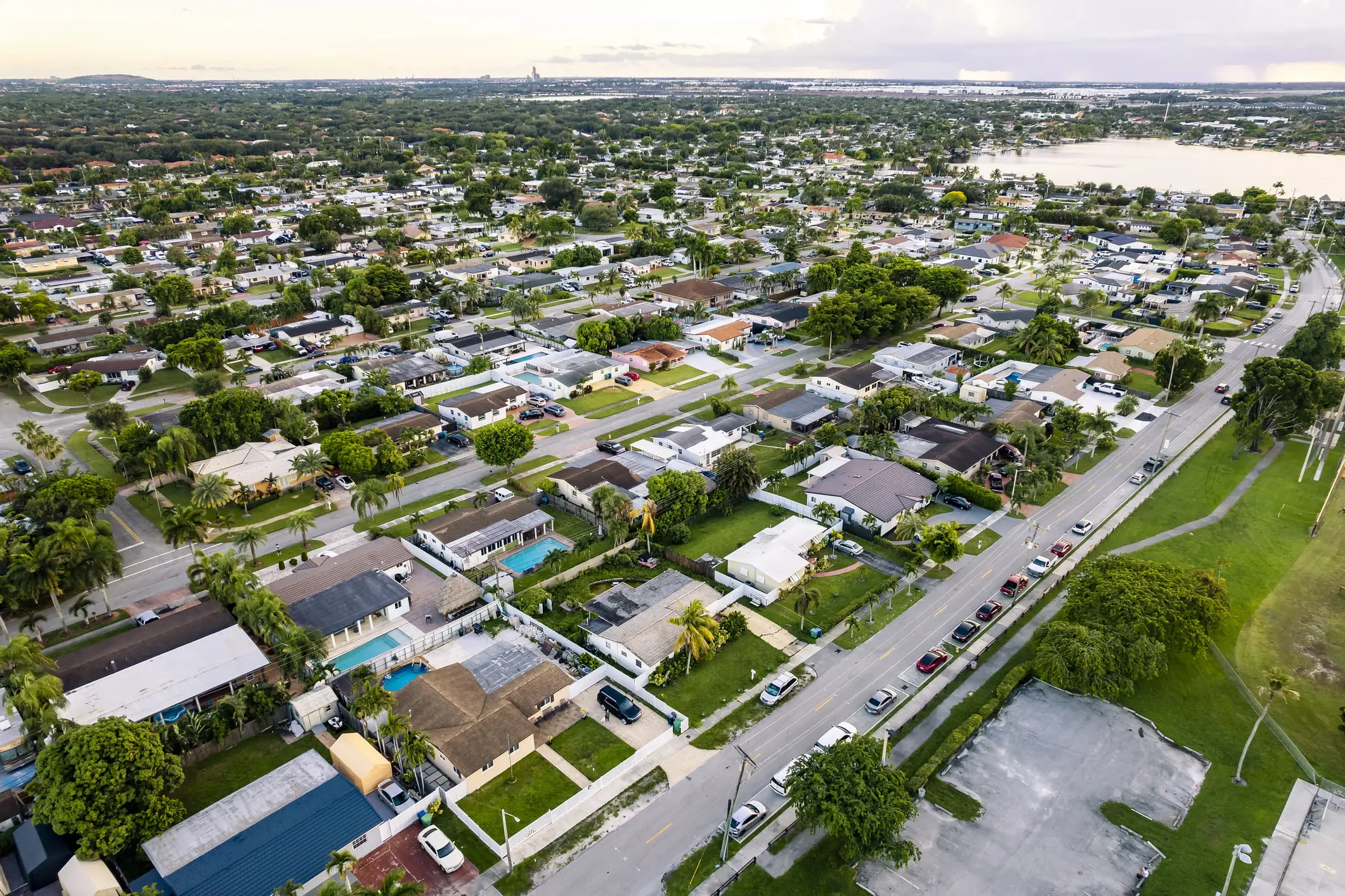 23.-Hilaleah-Florida-min