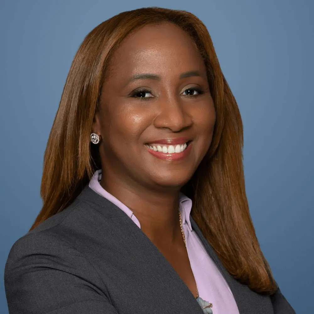 Lisa-Giscombe-Website-Headshot